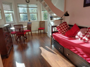 Epsom Road studio flat